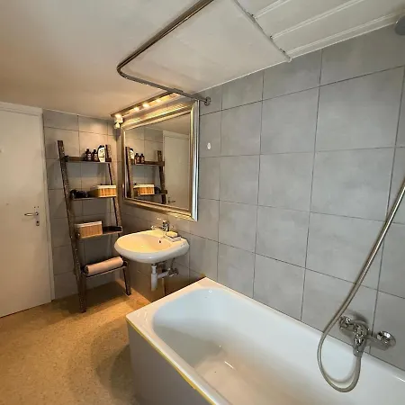 Appartement Old Town Oasis With 4 Beds, Balcony & Office *
