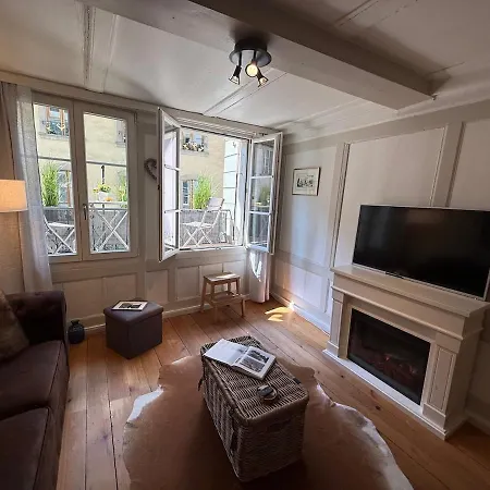 Appartement Old Town Oasis With 4 Beds, Balcony & Office *